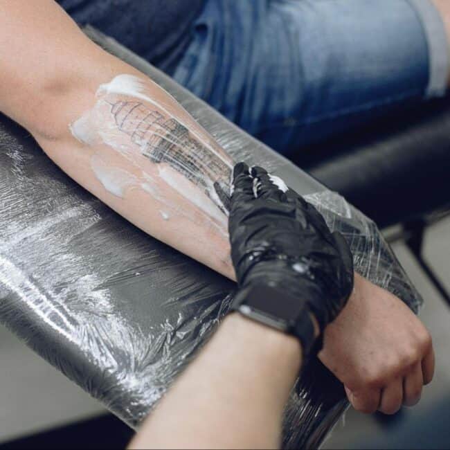 Realism Black and Grey Tower Shape Washing Tattoo Gloves Cover Ink Studio Chair Forearm Tattoo